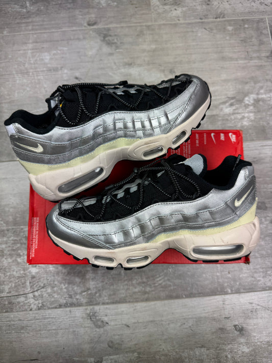 39 - Nike air max 95 'Metallic Argenté Alablaster' (W)