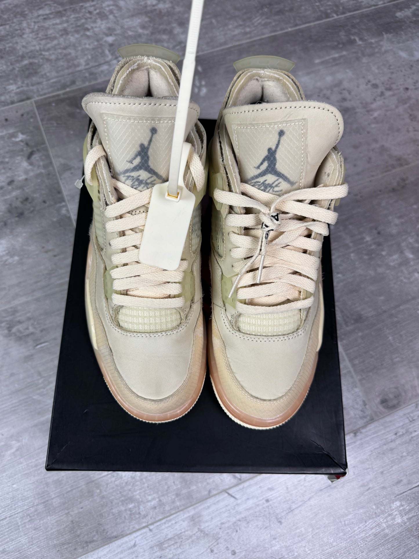 41 - Jordan Retro 4 x Off White