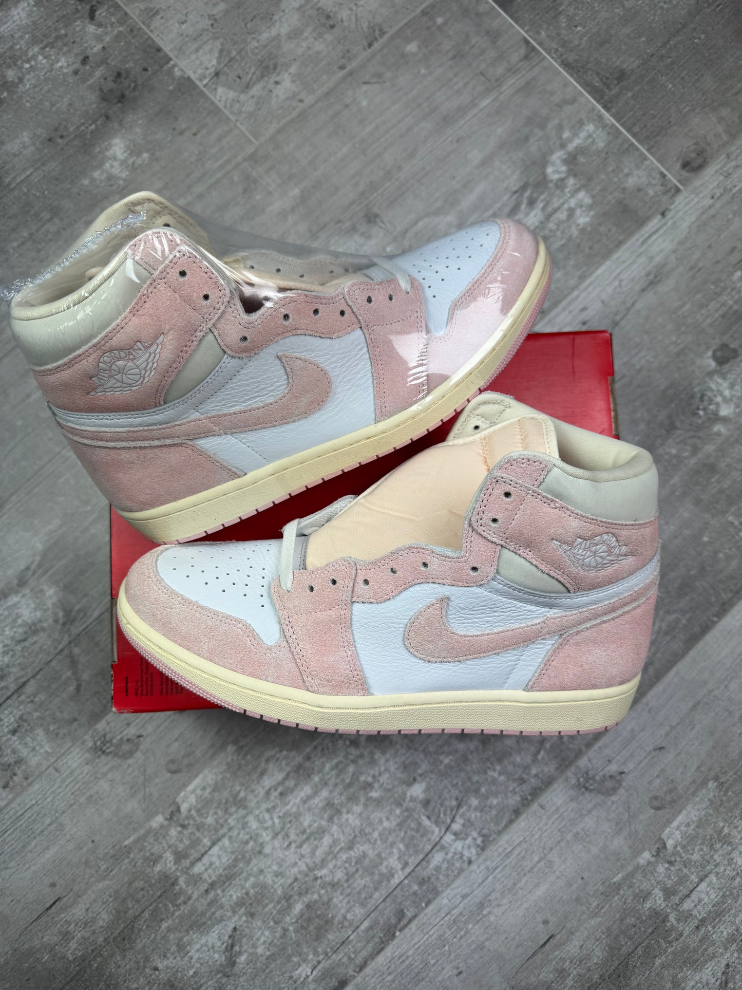 44.5 - Jordan 1 Retro High 'Washed Pink' (W)