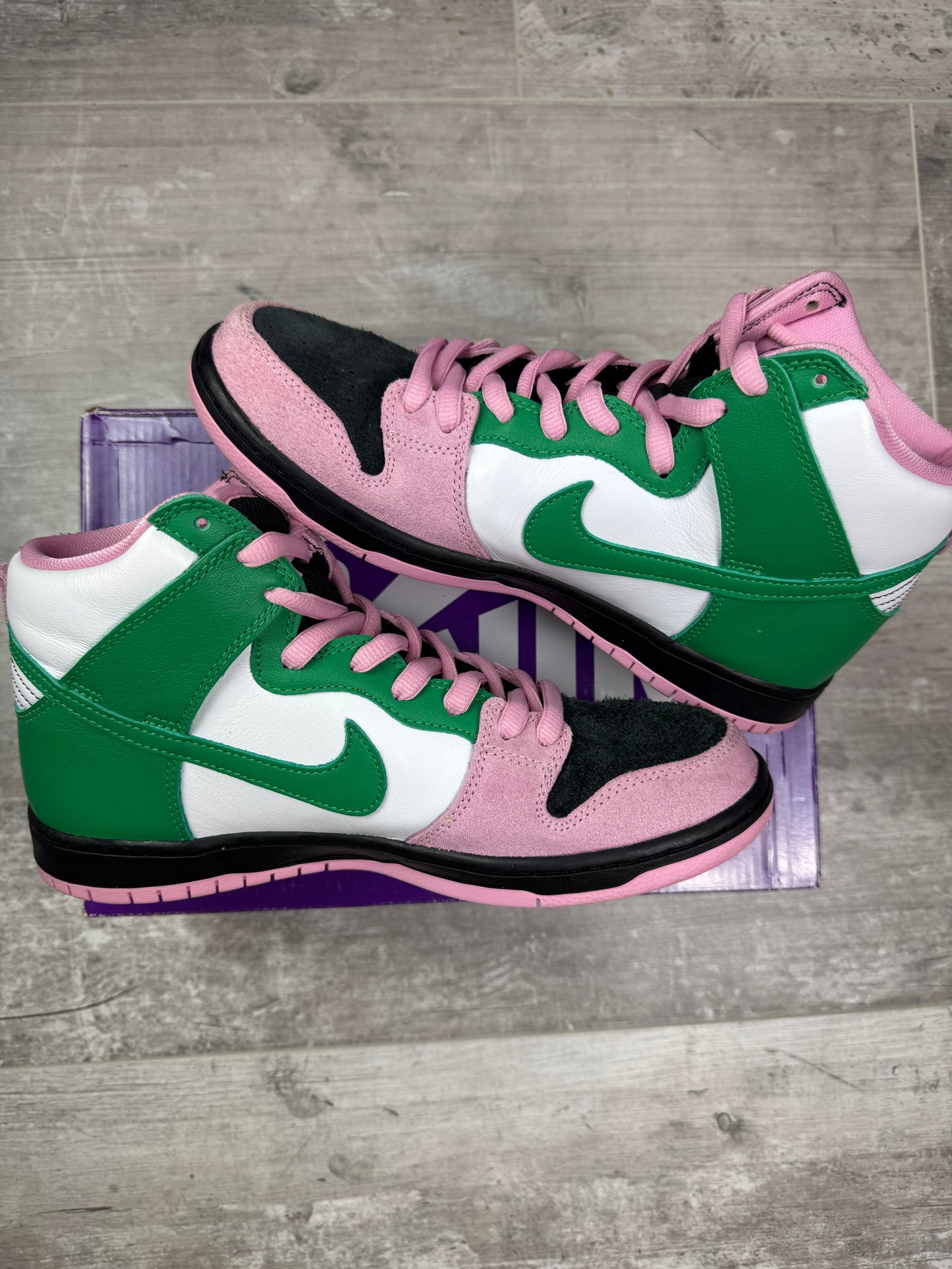 43 - Nike Dunk High Pro SB 'Celtics'