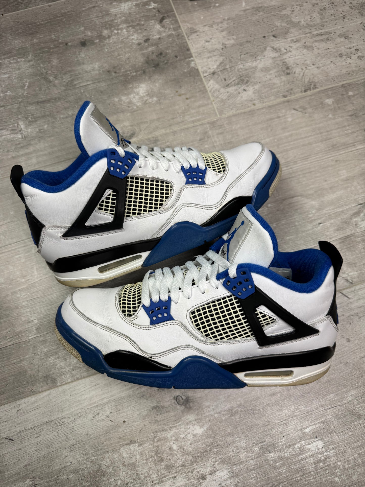 44 - Jordan 4 Retro 'Motorsport'