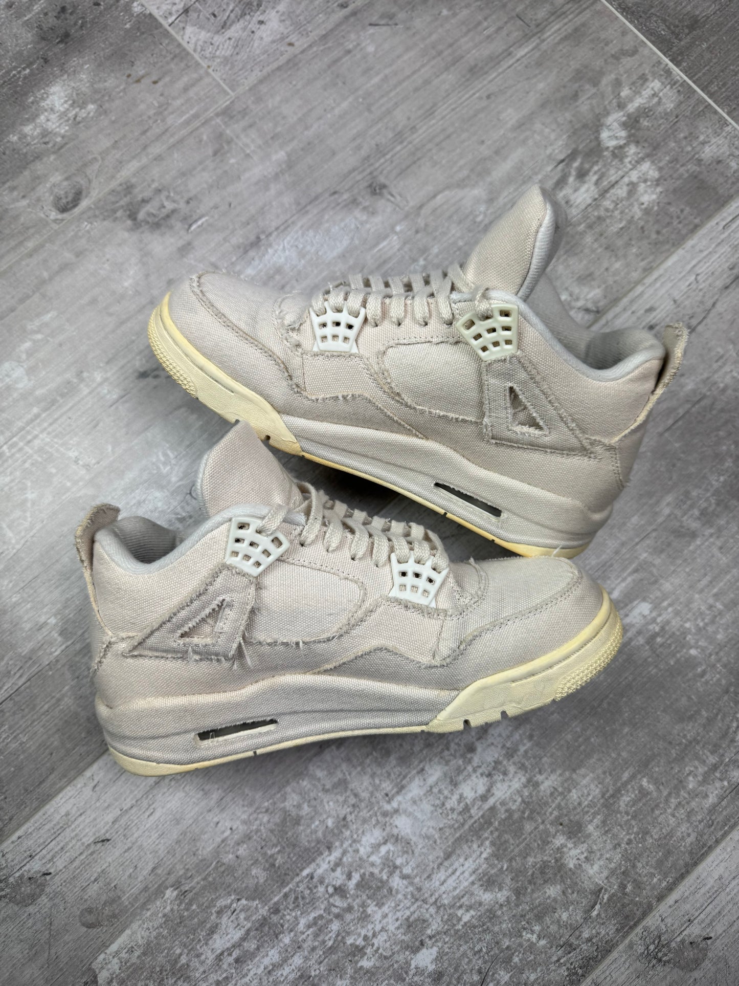 40 - Jordan 4 Retro 'Blank Canvas' (W)