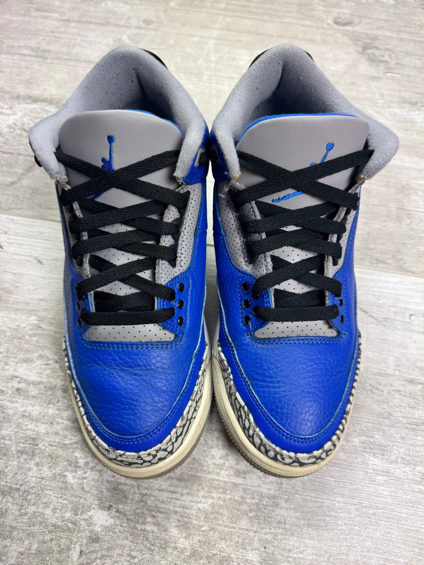 40.5. - Jordan 3 Retro 'Varsity Royal'