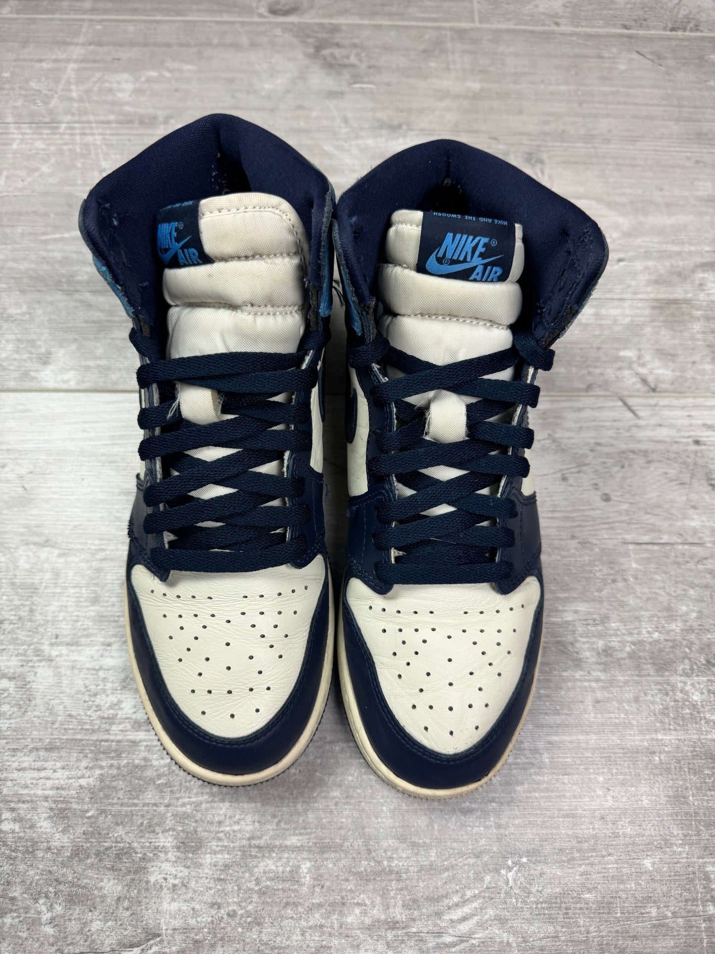 40 - Jordan 1 Retro High 'Obsidian' (GS)