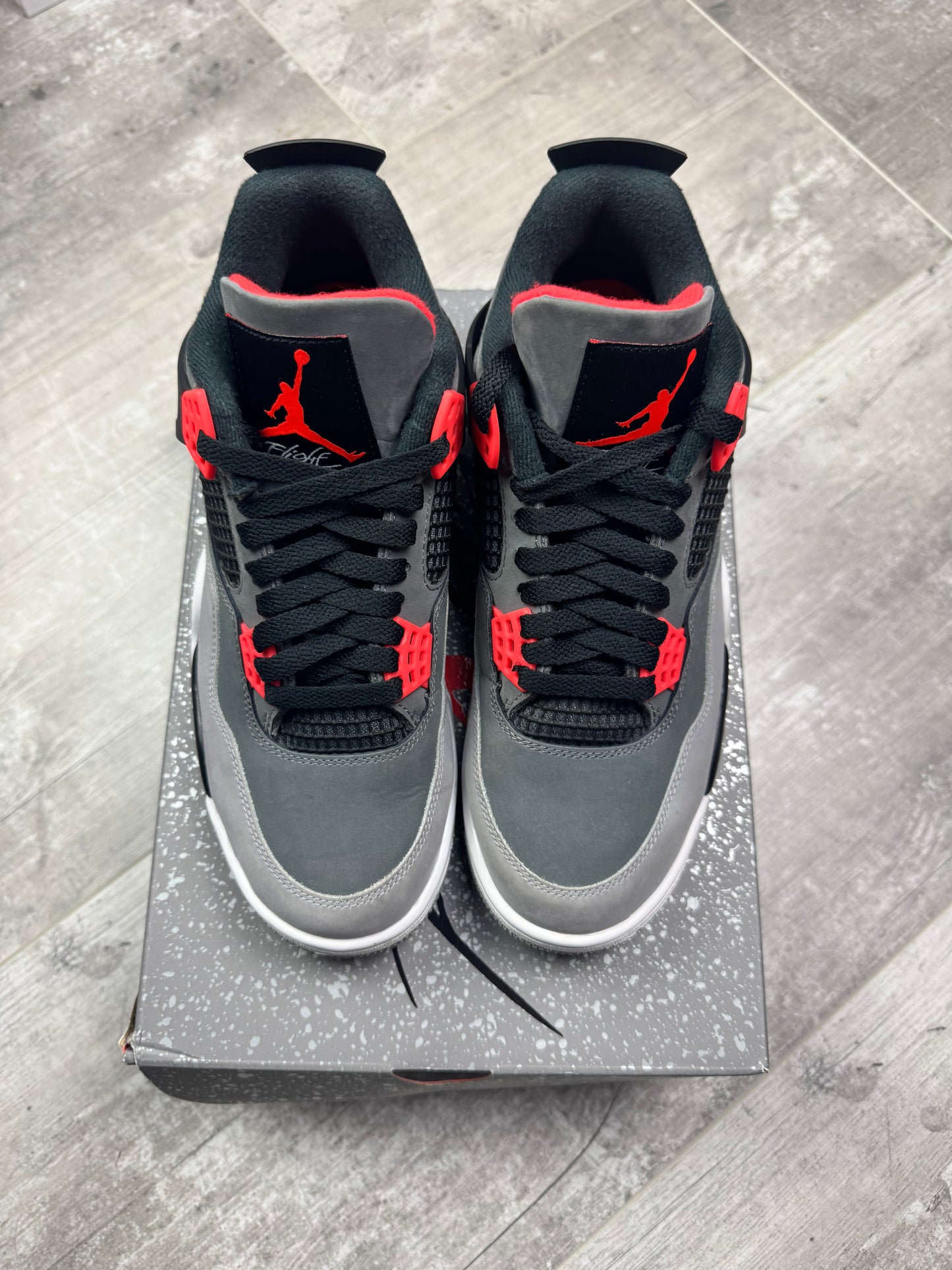 41 - Jordan 4 Retro 'Infrared'