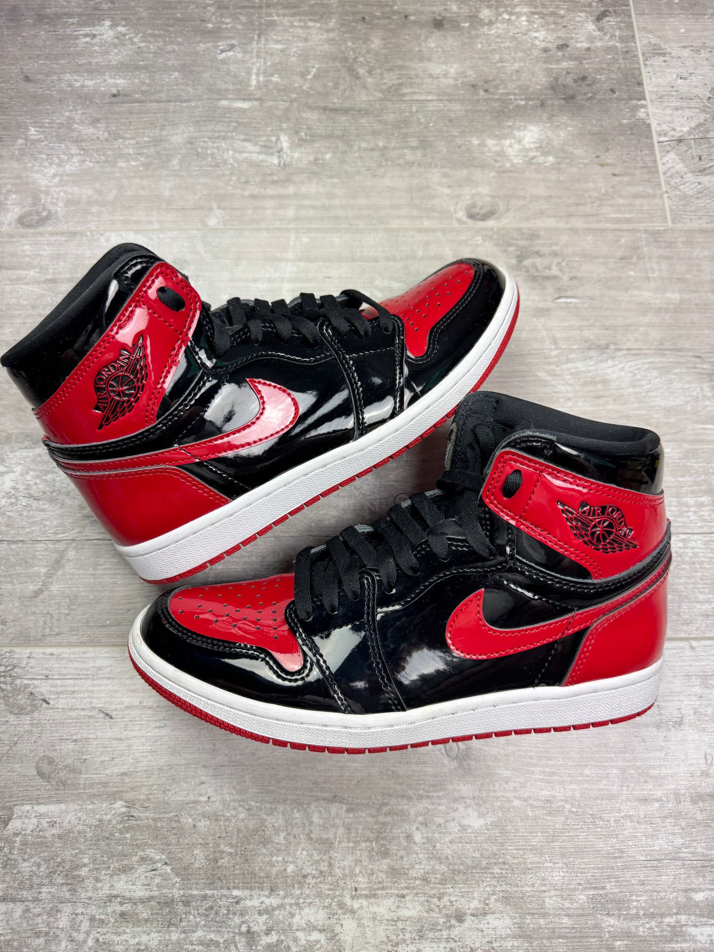 40.5 - Jordan 1 Retro High 'Bred Patent'